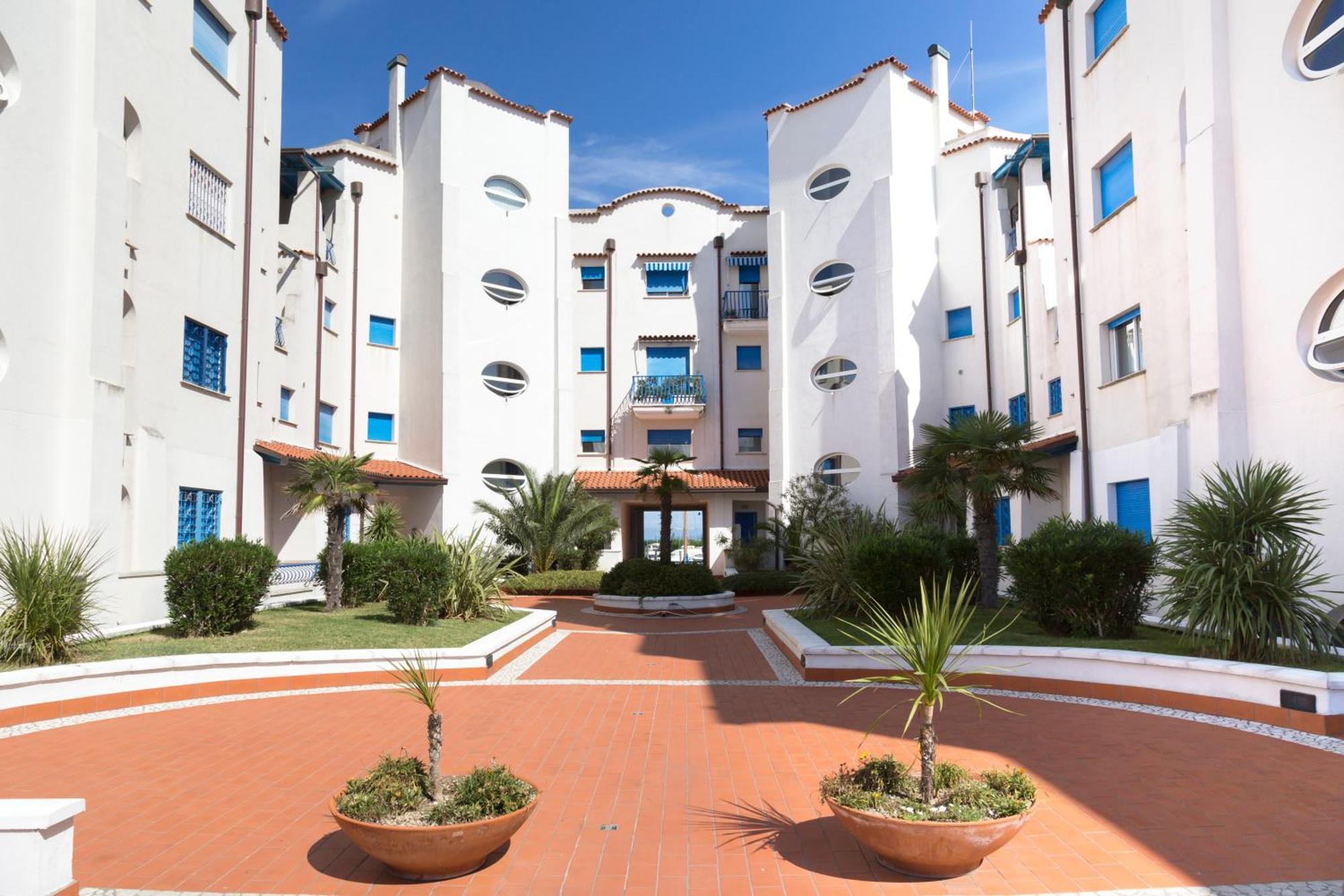 Portoverde Beach Apartments Misano Adriatico Exterior foto